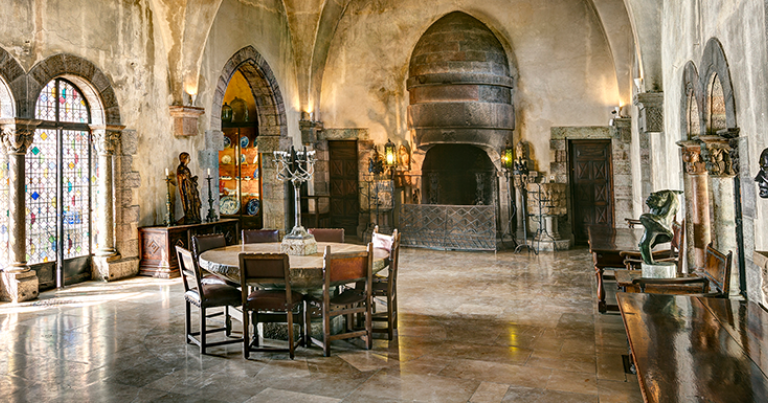 La salle à manger gothique du château de La Napoule © Vito Vagali