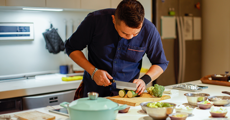 Un professionnel à vos fourneaux avec GetChef - GettyImages © bernie_photo