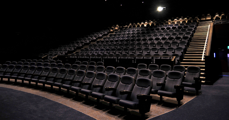 Votre Offre Cinéma Visa Infinite - GettyImages © russwitherington1