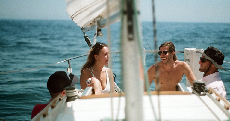 © brandon hoogenboom